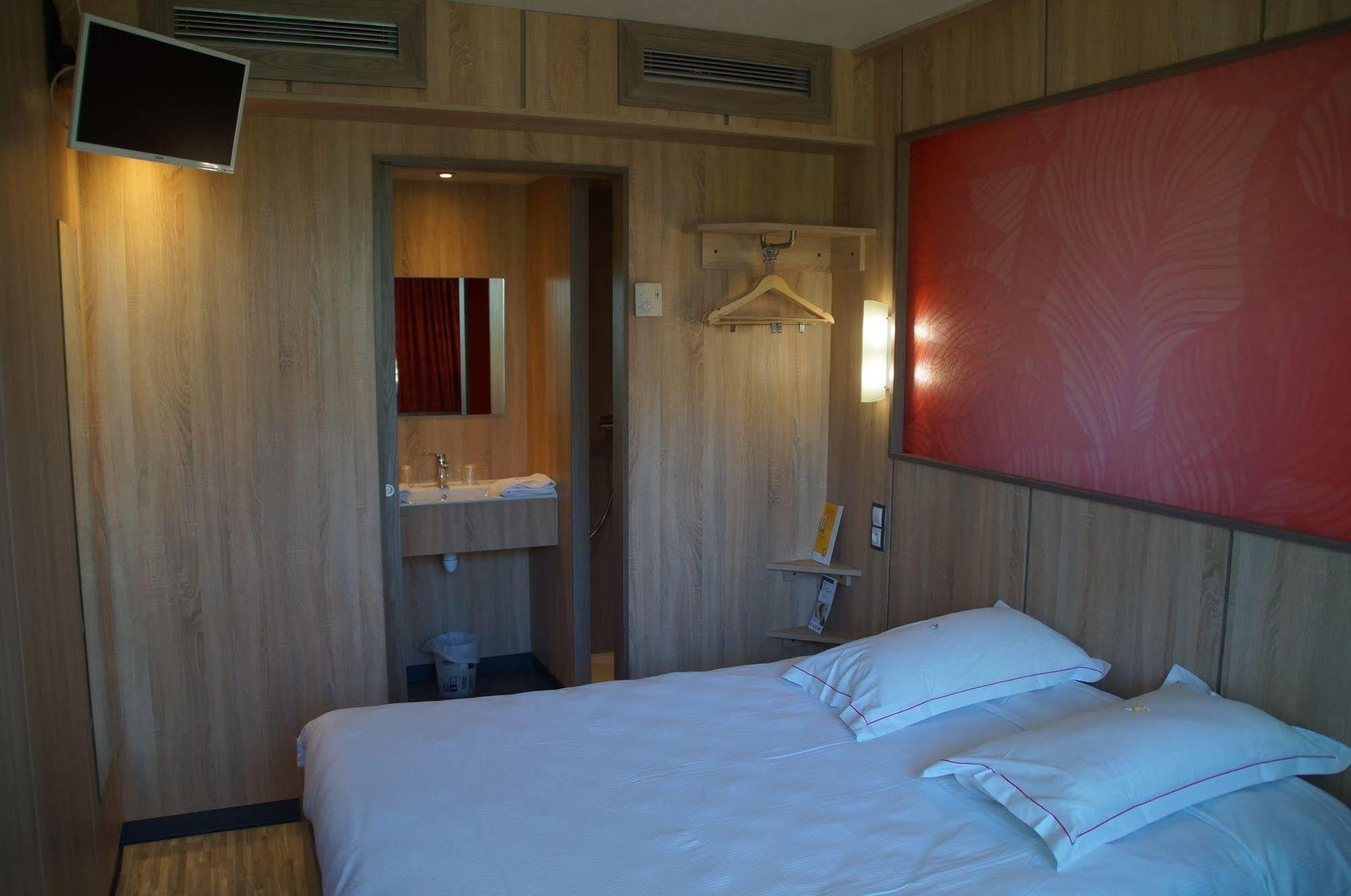 The Originals Access Aeroport, Hotel Орияк Екстериор снимка